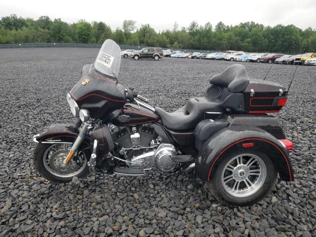 2011 HARLEY-DAVIDSON FLHTCUTG 1HD1MAM12BB854589