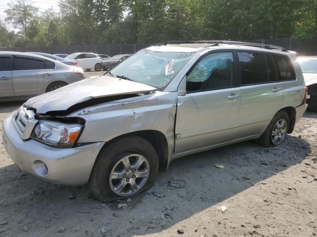 TOYOTA HIGHLANDER
