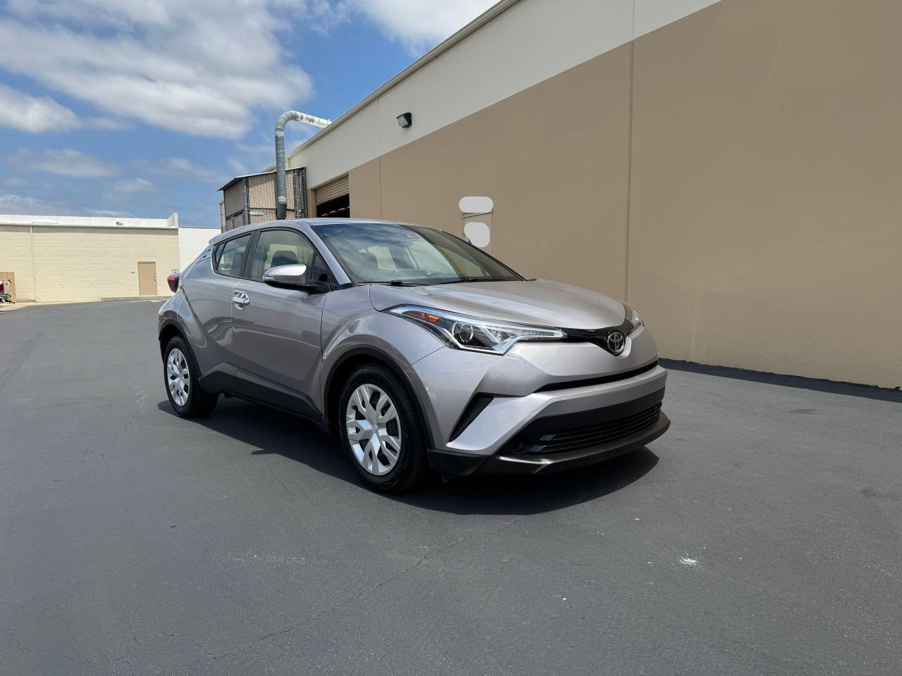 TOYOTA C-HR XLE