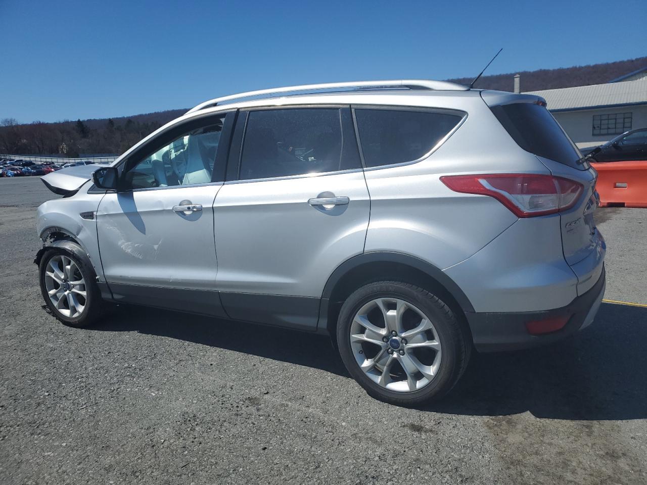 FORD ESCAPE TITANIUM