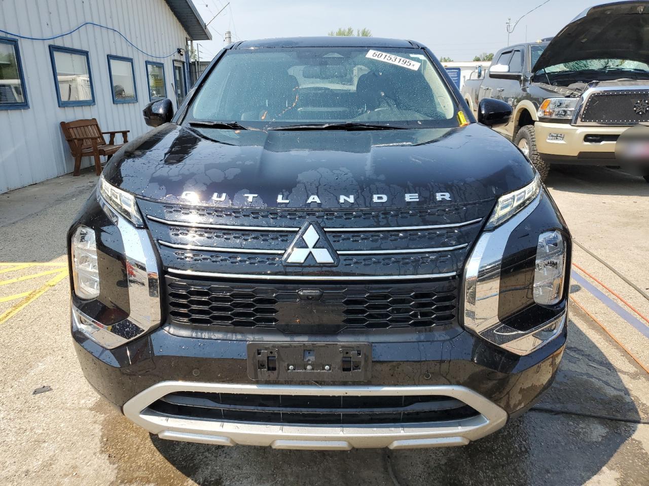 MITSUBISHI OUTLANDER SE