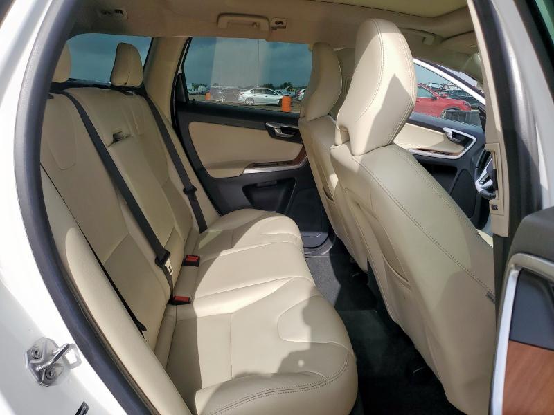 2017 VOLVO XC60 T5 IN - YV440MDU5H2013250