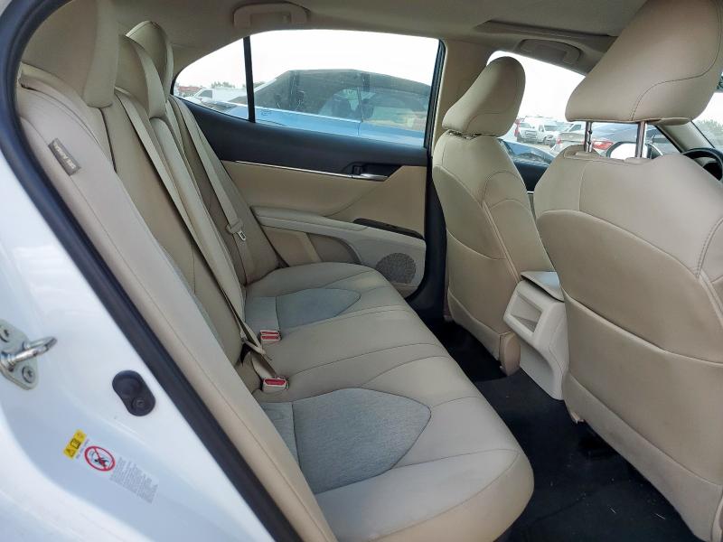 2018 TOYOTA CAMRY LE - 4T1B31HK8JU505821