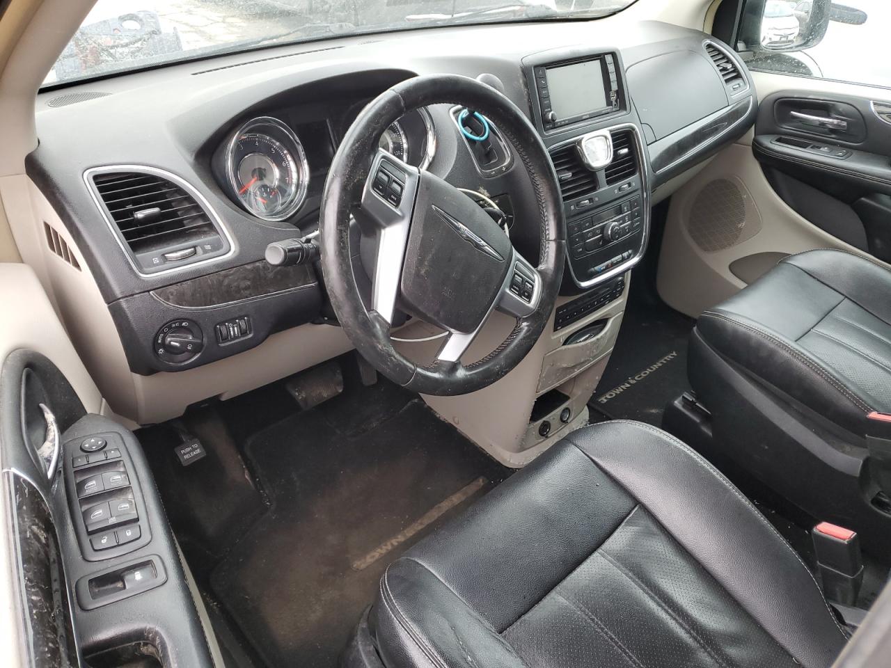 CHRYSLER TOWN & COUNTRY TOURING L