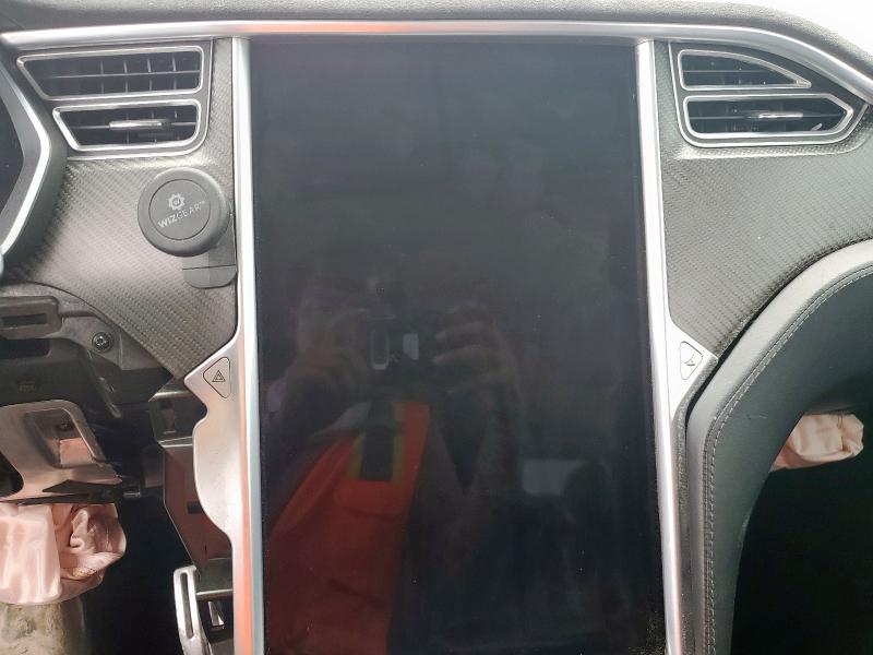 2016 TESLA MODEL X - 5YJXCAE20GF022081