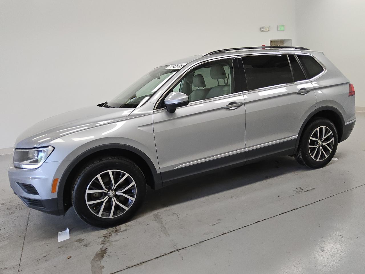 VOLKSWAGEN TIGUAN SE