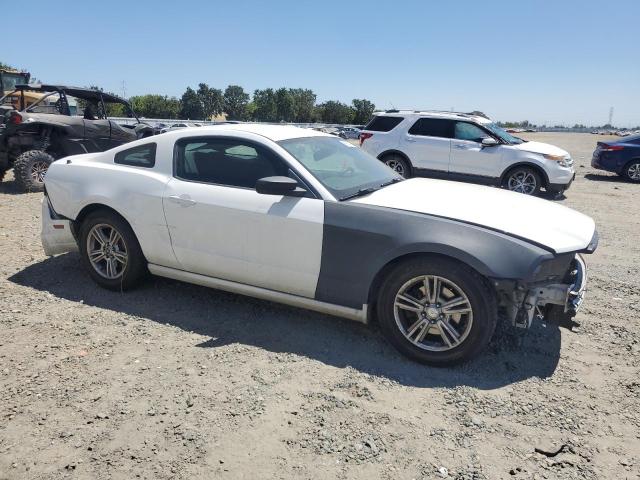 Vin: 1zvbp8am0e5233758, lot: 60617065, ford all models 20144
