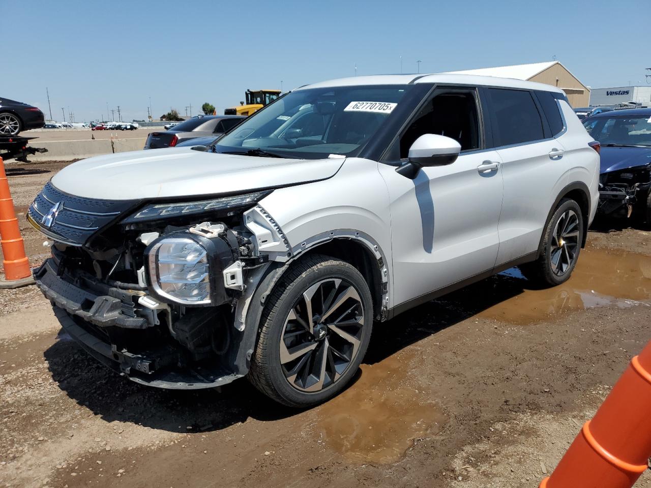  Salvage Mitsubishi Outlander