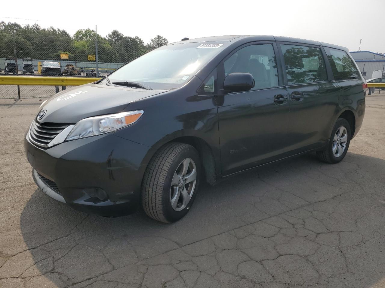 TOYOTA SIENNA