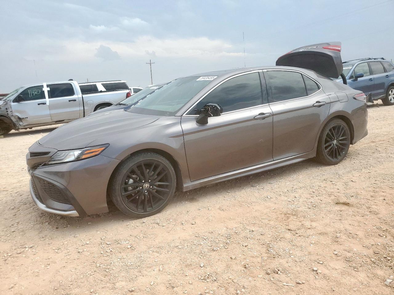 TOYOTA CAMRY XSE
