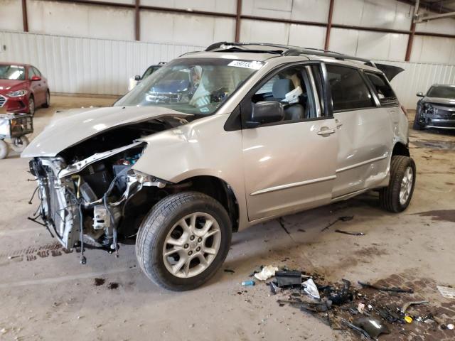 TOYOTA SIENNA LE