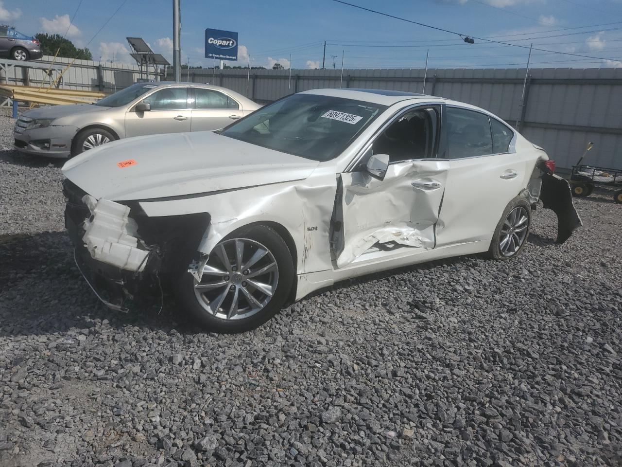INFINITI Q50 PREMIUM