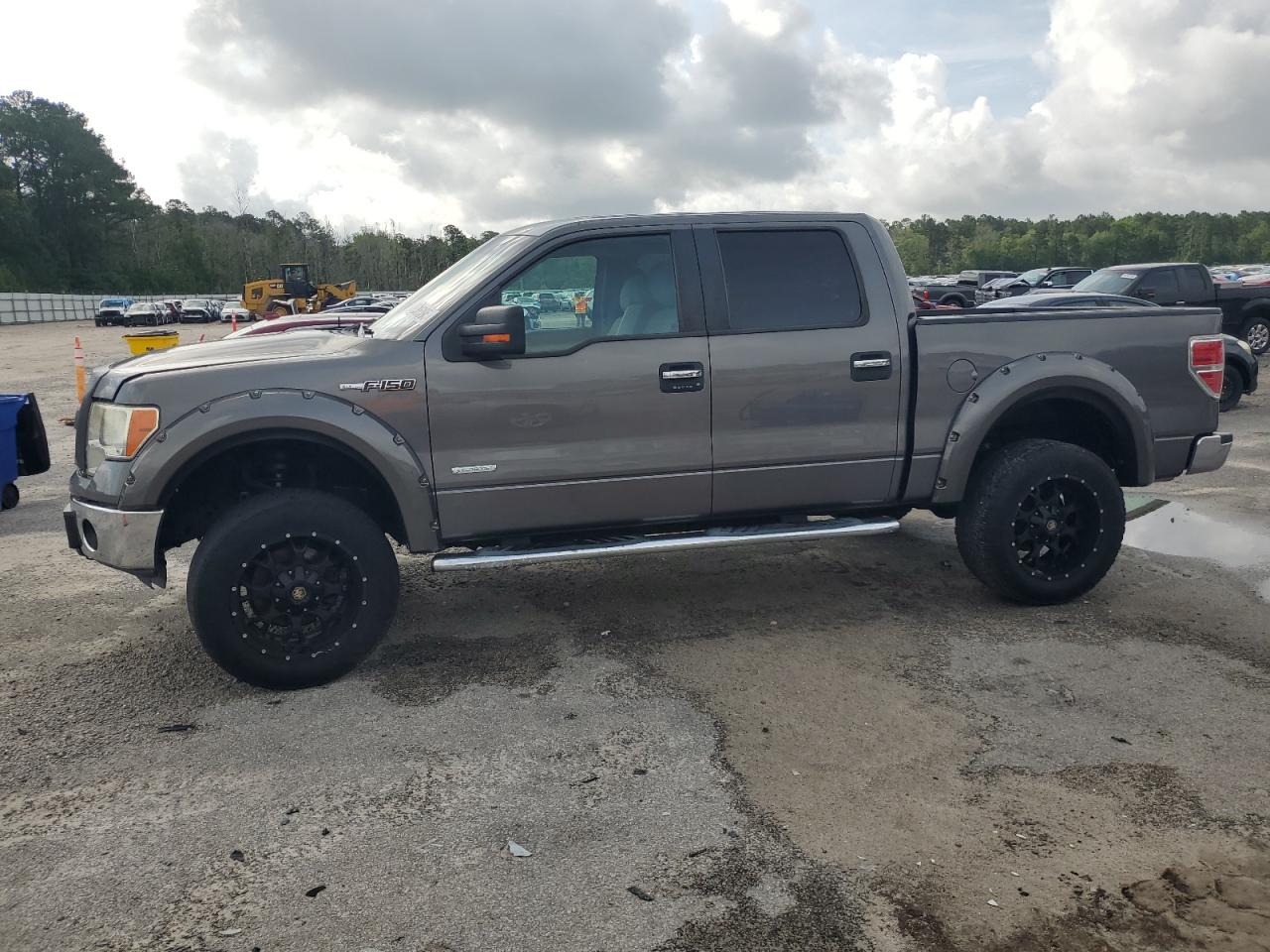 FORD F-150 SUPERCREW