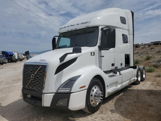 VOLVO VN VNL 2019 white  diesel 4V4NC9EH1KN202615 photo #3