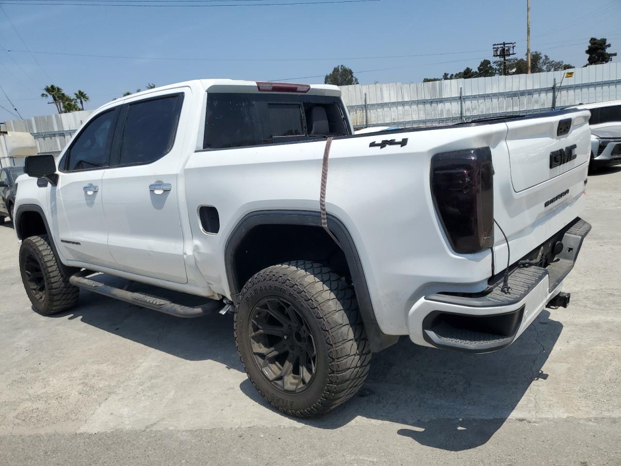 GMC SIERRA K1500 SLT