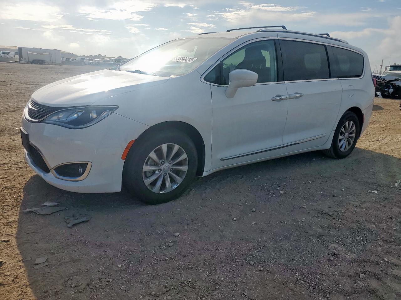 CHRYSLER PACIFICA TOURING L