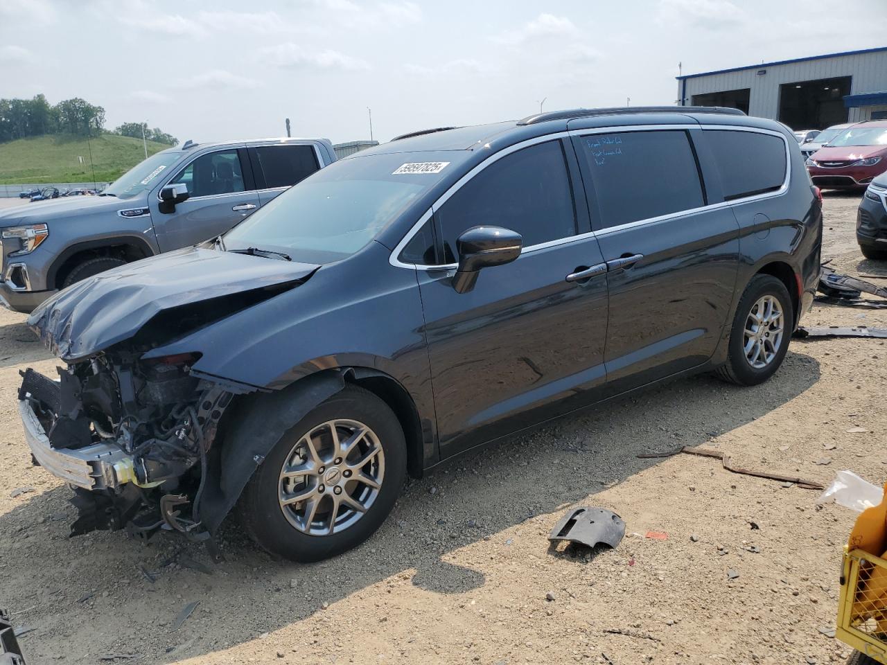 CHRYSLER PACIFICA TOURING