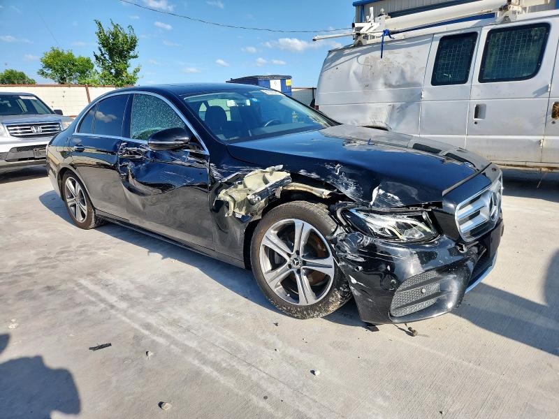 Vin: wddzf4jb7ja476499, lot: 61086285, mercedes-benz e-class 300 20184
