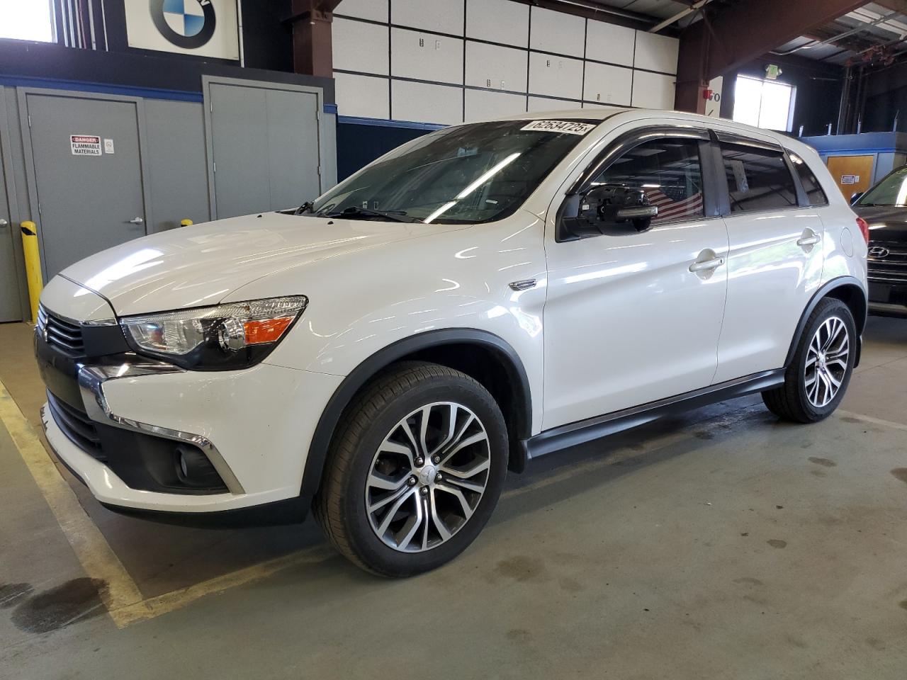 MITSUBISHI OUTLANDER ES