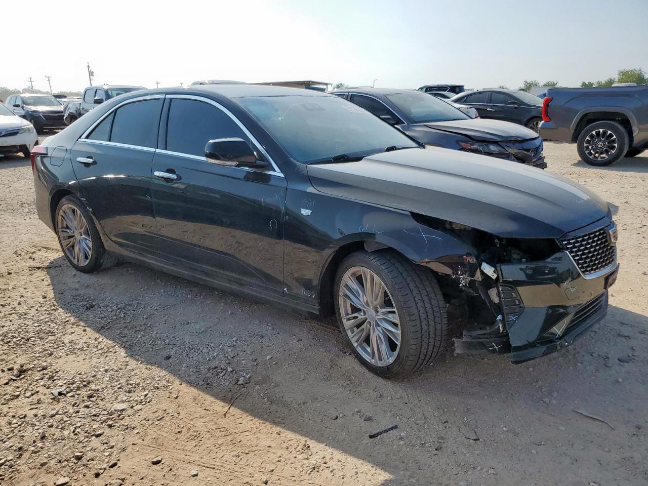 CADILLAC CT4 PREMIUM LUXURY