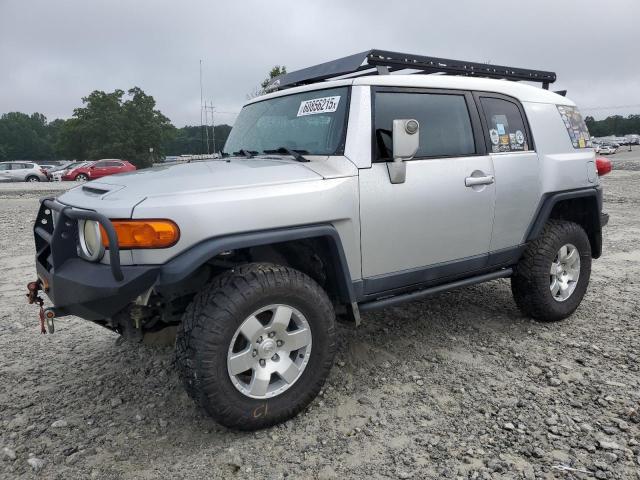 TOYOTA FJ CRUISER