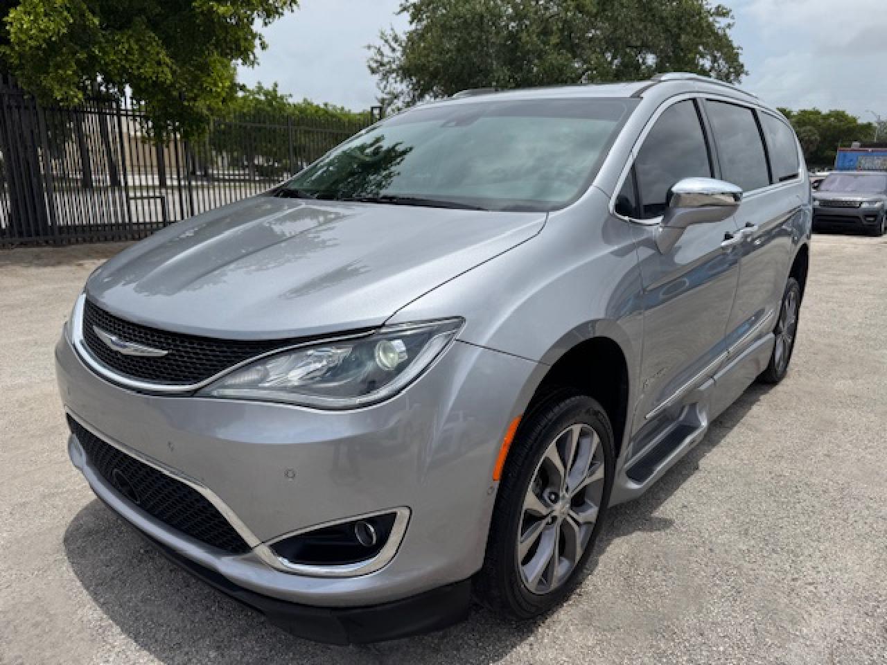 CHRYSLER PACIFICA LIMITED