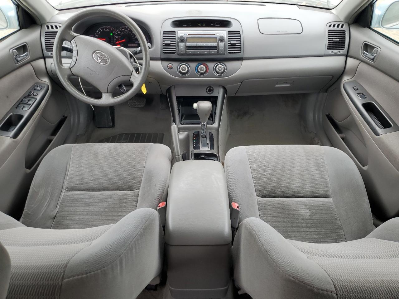 Toyota Camry le 2005