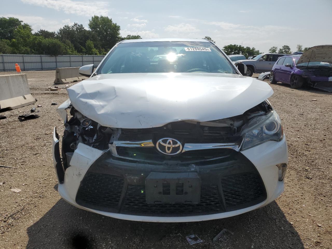 Toyota Camry le 2017