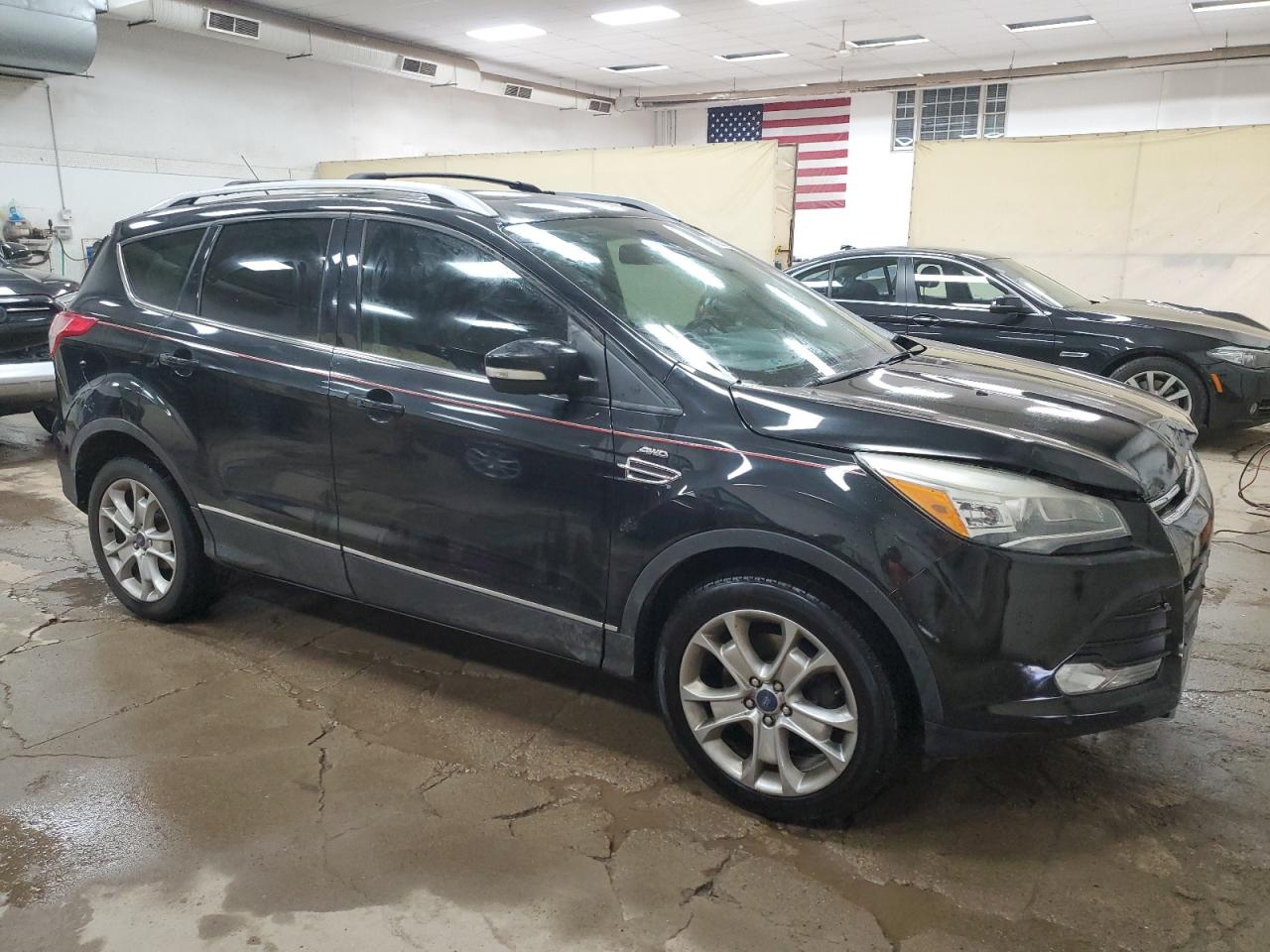 FORD ESCAPE TITANIUM