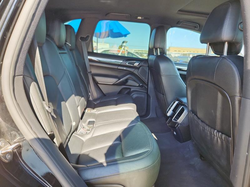 2016 PORSCHE CAYENNE WP1AA2A25GLA00712