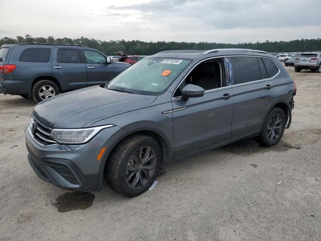 VOLKSWAGEN TIGUAN SE