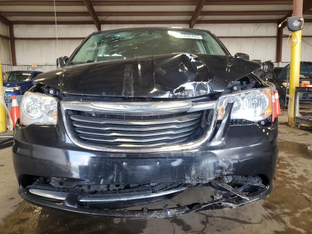 2015 CHRYSLER TOWN & COU 2C4RC1BG1FR578203