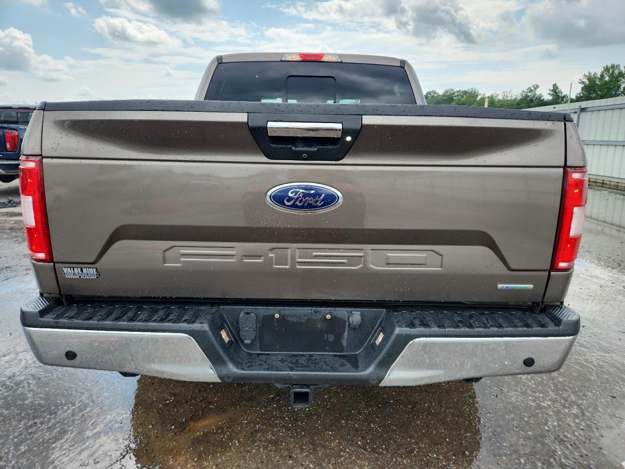 FORD F-150 SUPERCREW