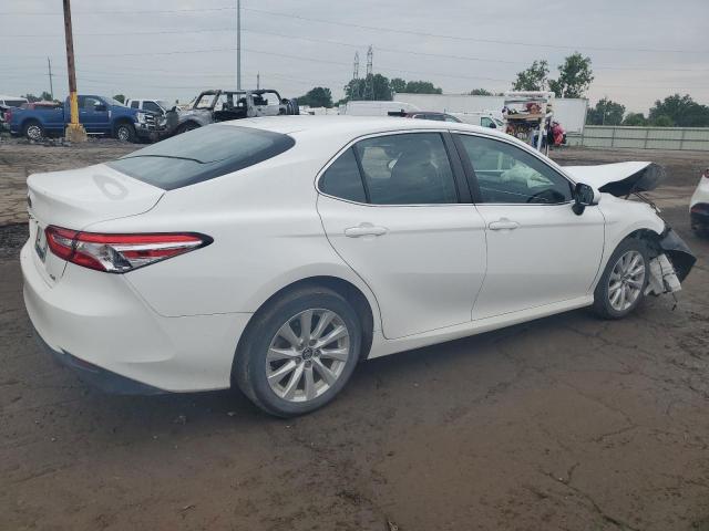 2018 TOYOTA CAMRY L 4T1B11HK1JU588160