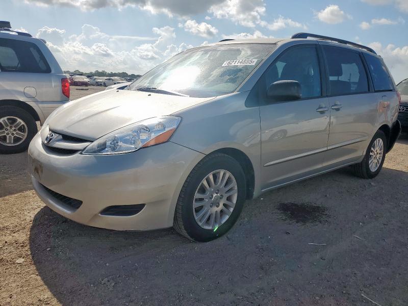 TOYOTA SIENNA CE