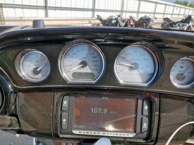 2017 HARLEY-DAVIDSON FLHXS STRE - 1HD1KRC12HB607491