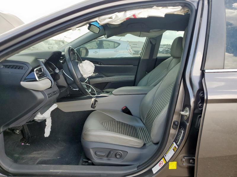 2018 TOYOTA CAMRY L - 4T1B11HK4JU561180