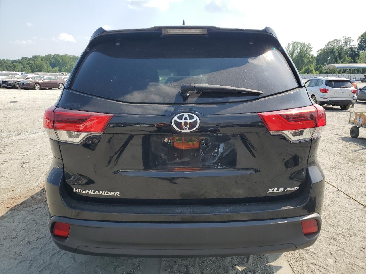 TOYOTA HIGHLANDER SE