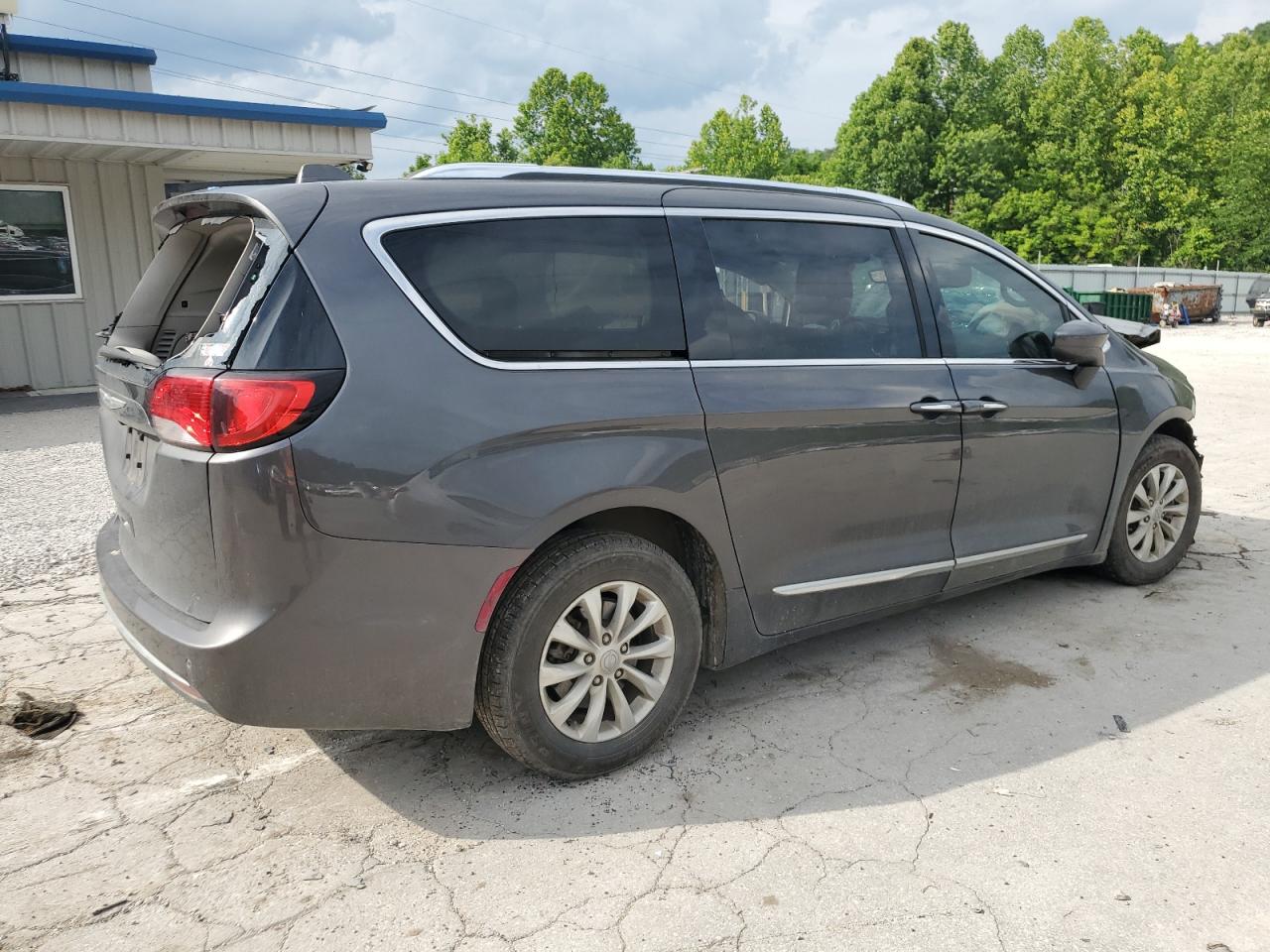 CHRYSLER PACIFICA TOURING L