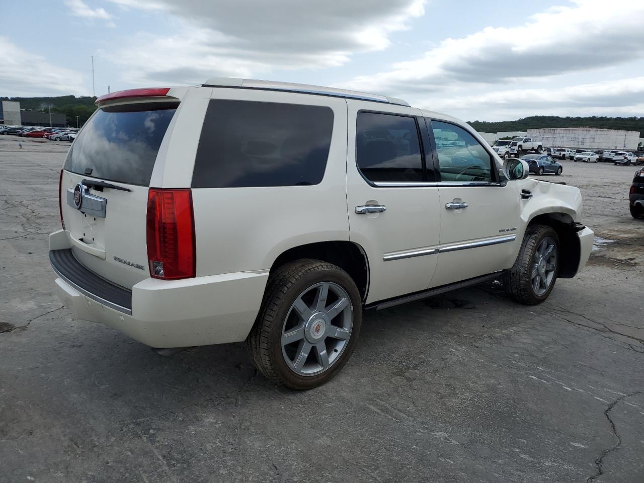 CADILLAC ESCALADE PREMIUM