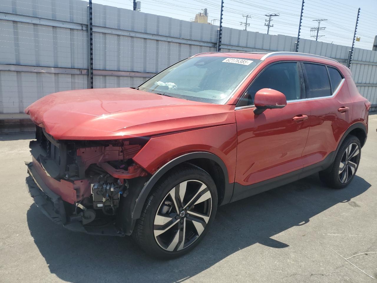 VOLVO XC40 PLUS