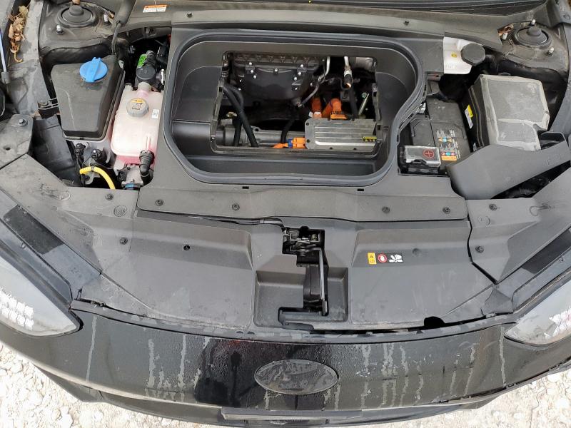2023 HYUNDAI IONIQ 6 SE KMHM34AA5PA044101