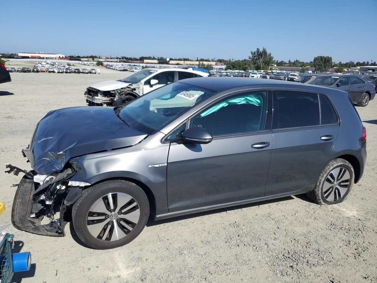 VOLKSWAGEN E-GOLF SE