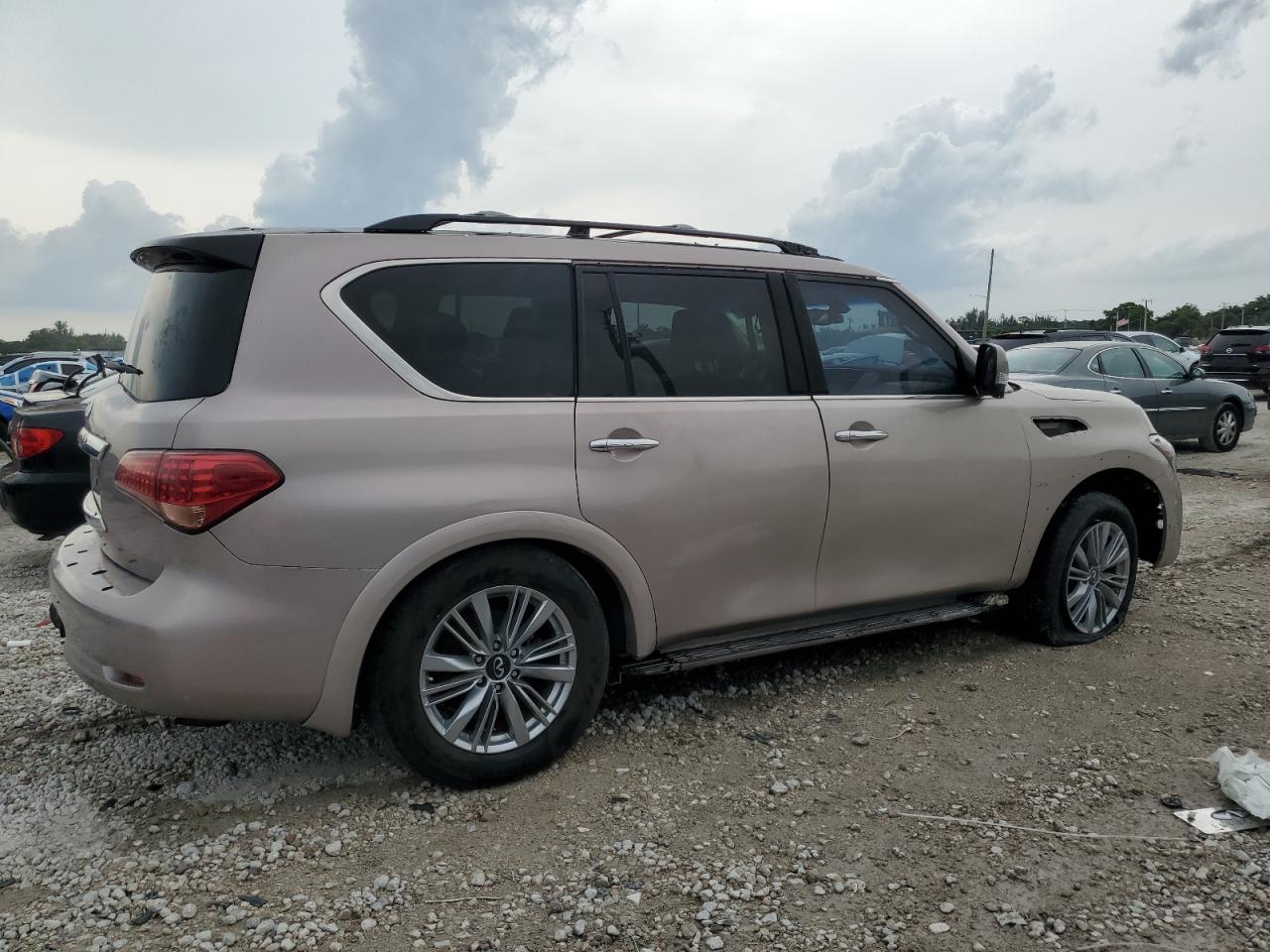 INFINITI QX80 2015