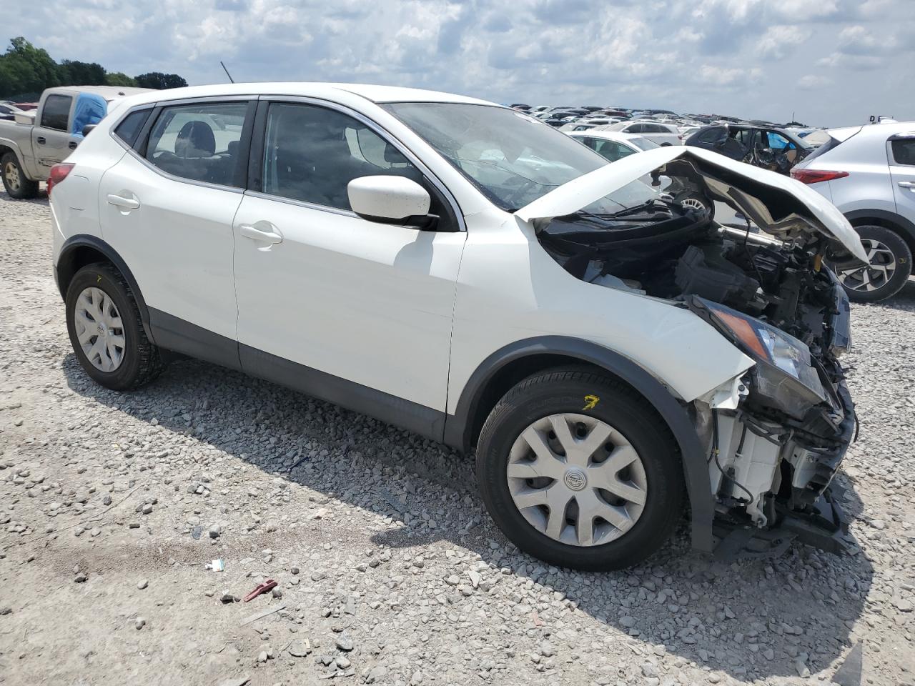 NISSAN ROGUE SPORT S