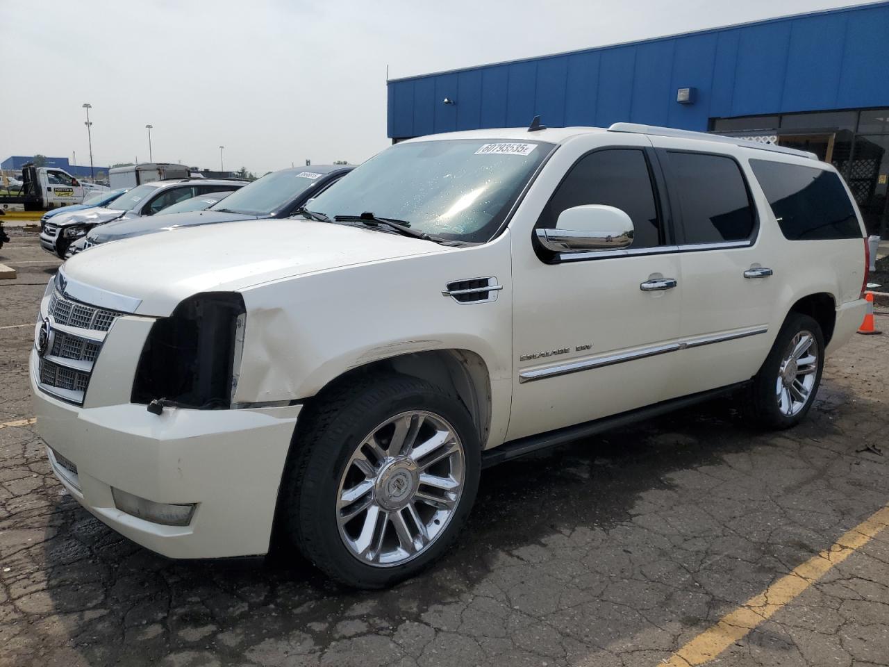 CADILLAC ESCALADE ESV PLATINUM