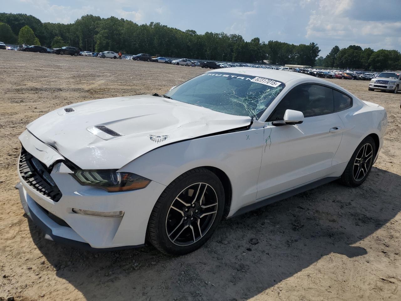 FORD MUSTANG