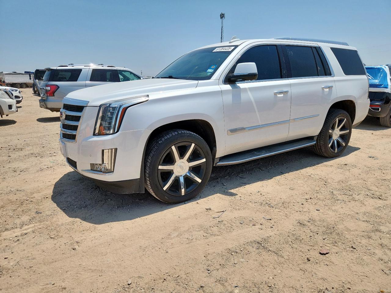 CADILLAC ESCALADE LUXURY
