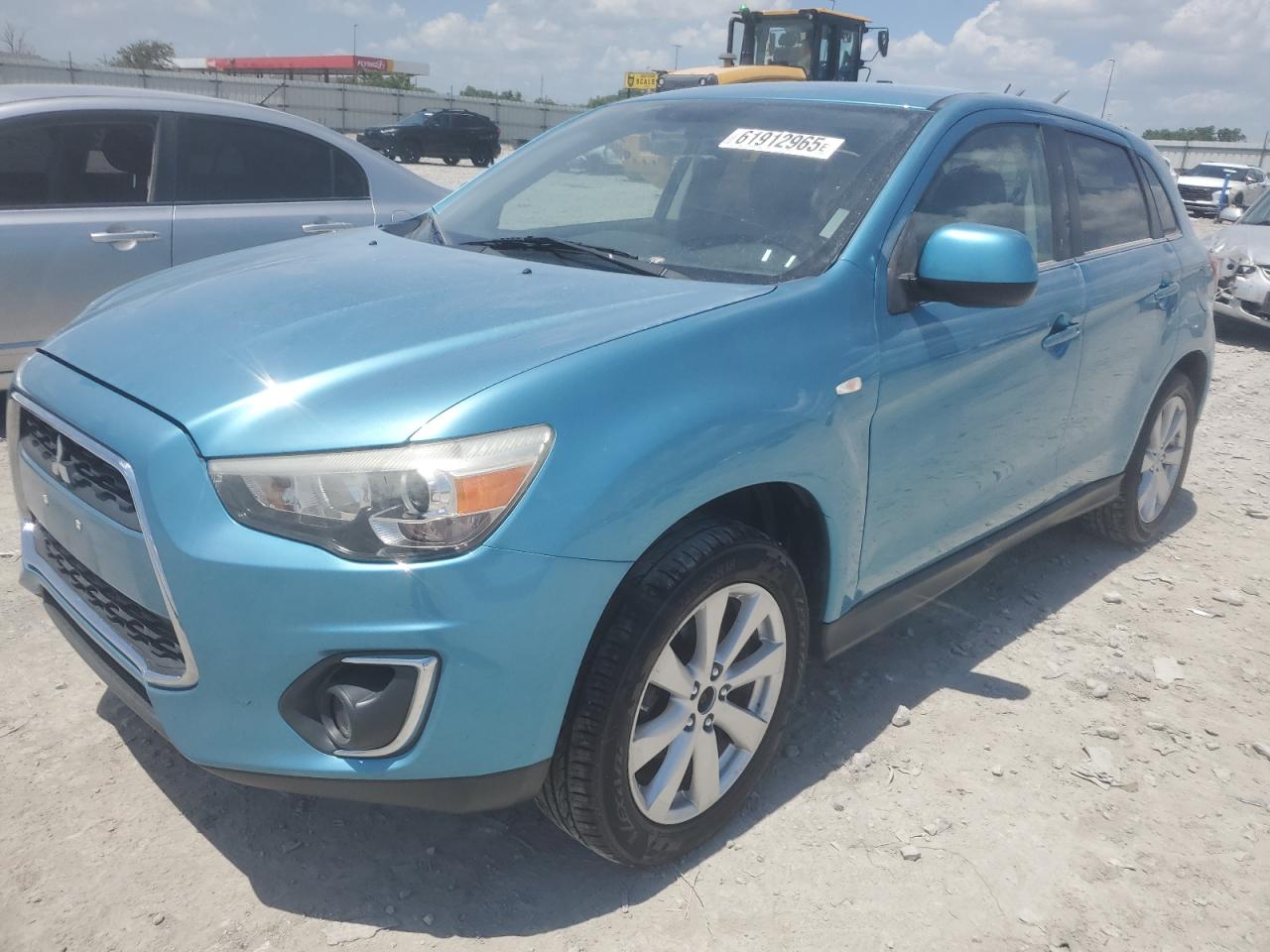 MITSUBISHI OUTLANDER SE