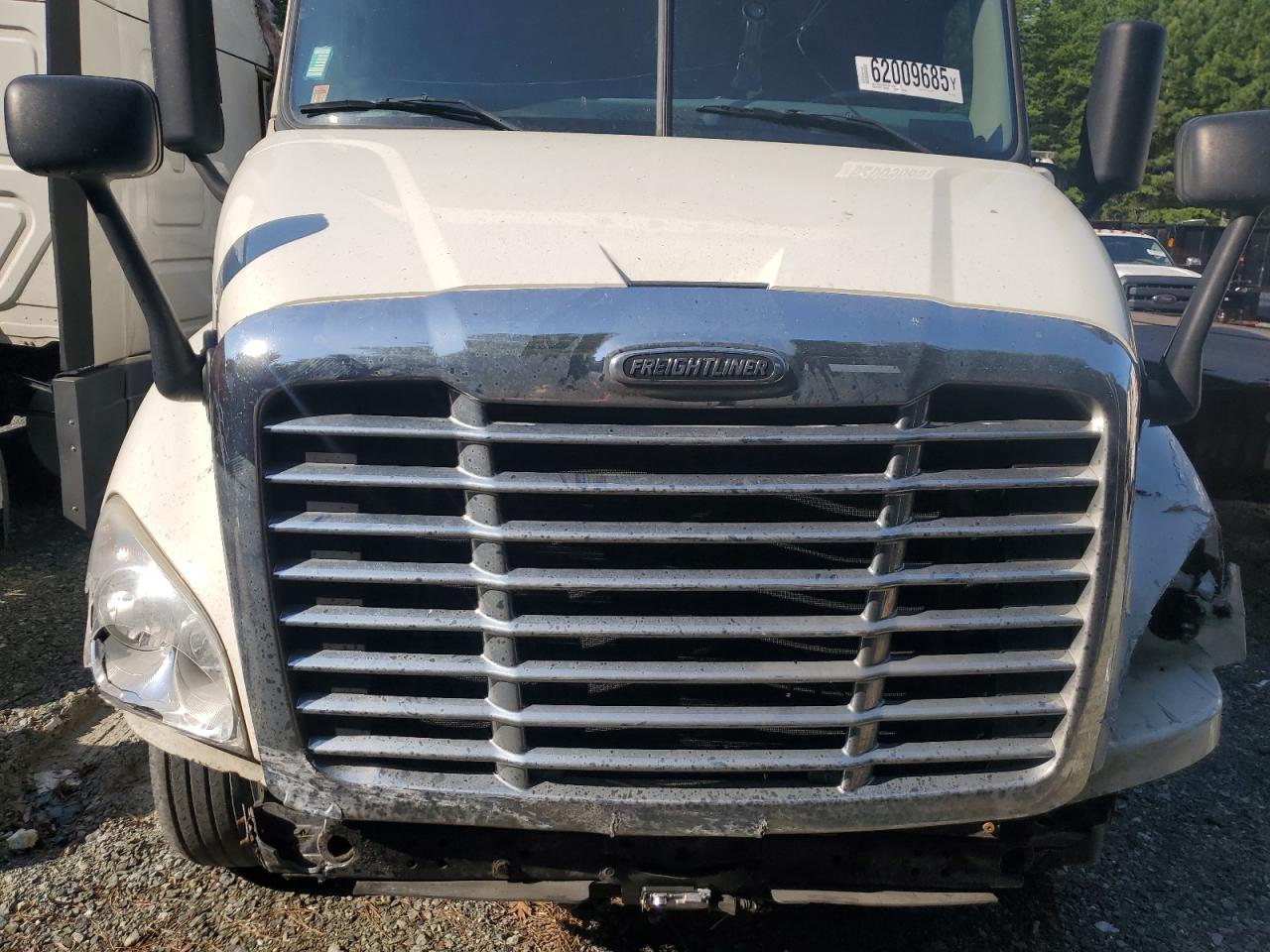 Lot #3311466249 2018 FREIGHTLINER CASCADIA 1